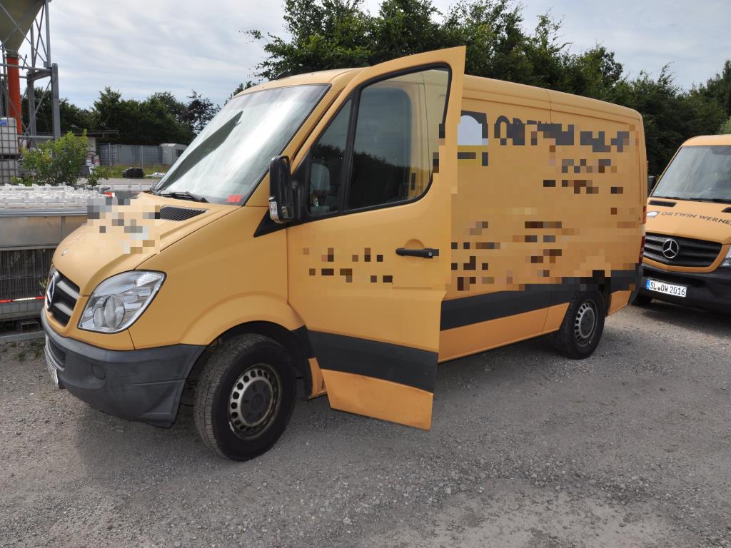 Moderne, gepflegte Bau- und Baustellenfahrzeuge sowie weitere maschinelle Ausstattung aus dem Tiefbau-2