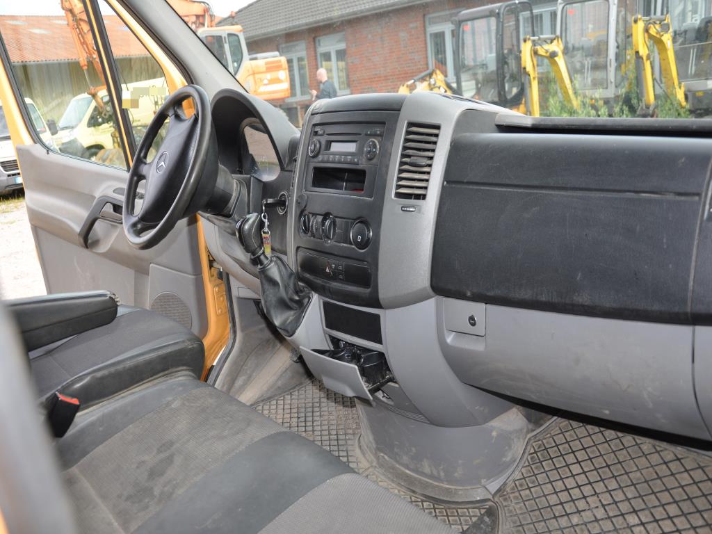 Moderne, gepflegte Bau- und Baustellenfahrzeuge sowie weitere maschinelle Ausstattung aus dem Tiefbau-7