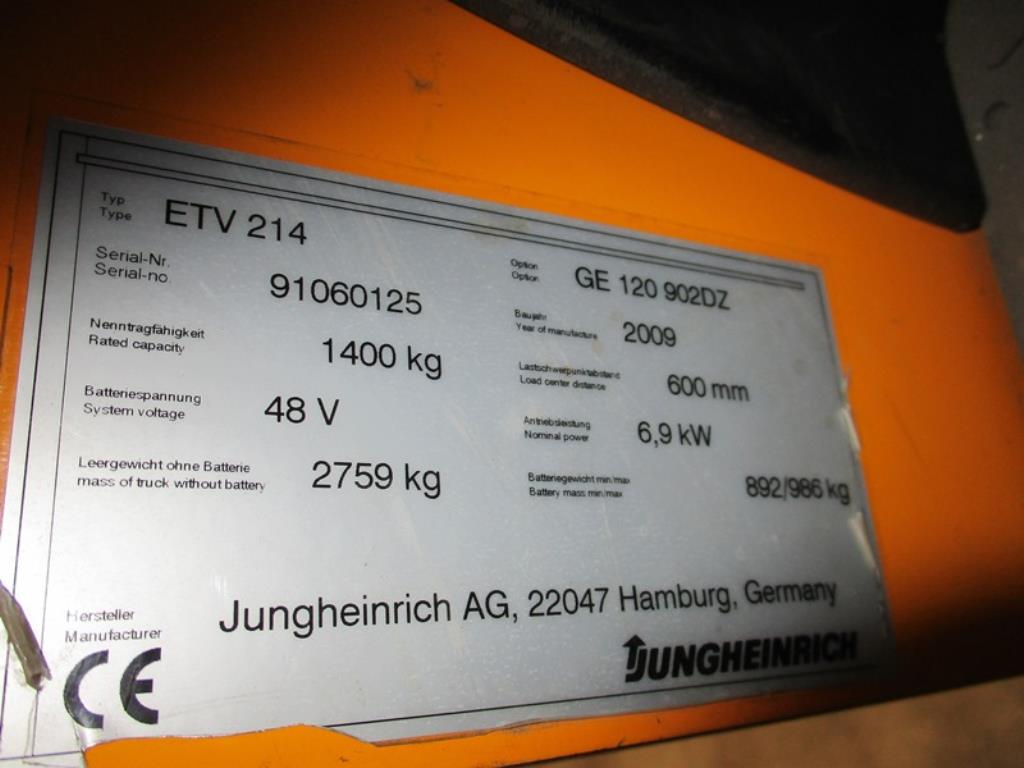 1 lot of industrial trucks-11