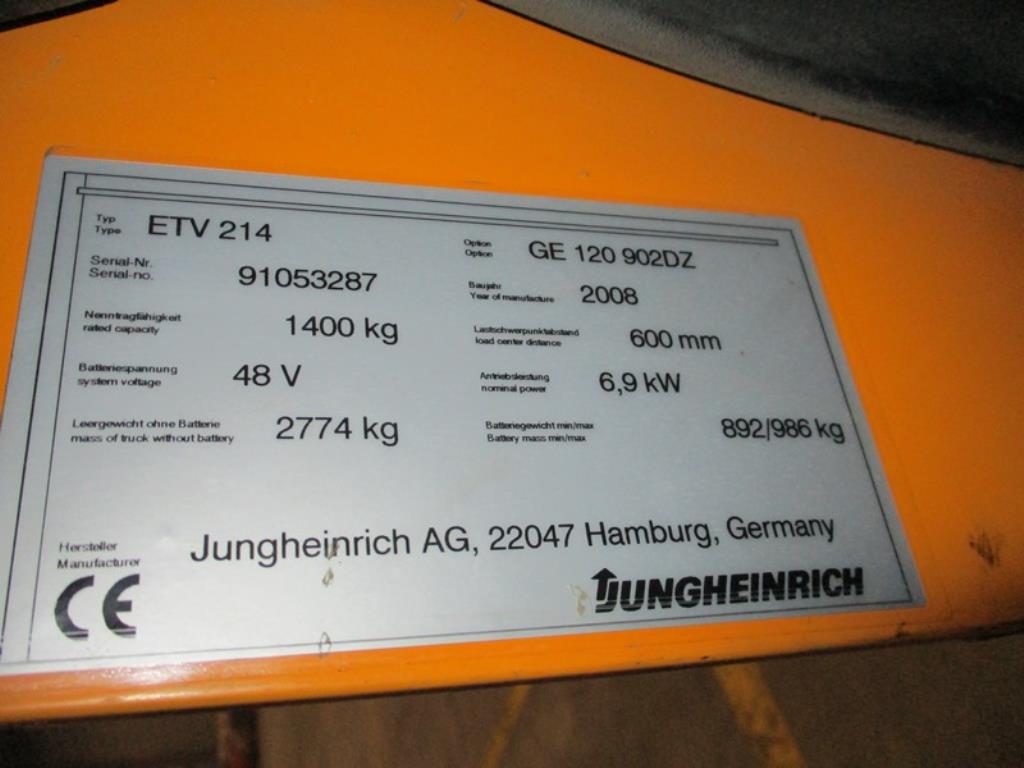 1 lot of industrial trucks-22