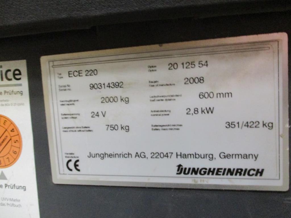 1 lot of industrial trucks-28