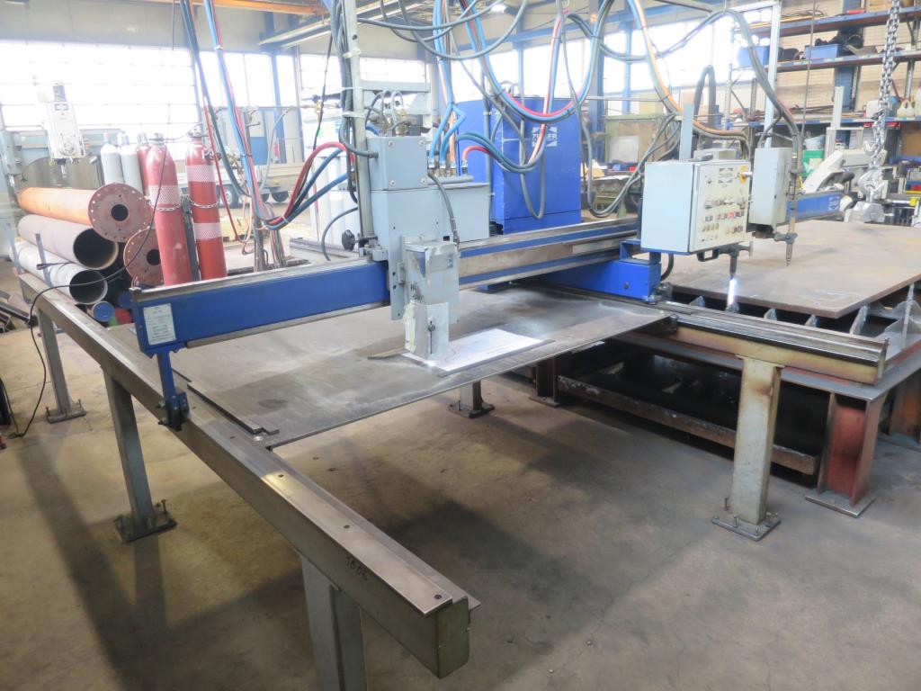 gepflegte Metallbearbeitungsmaschinen 
-3