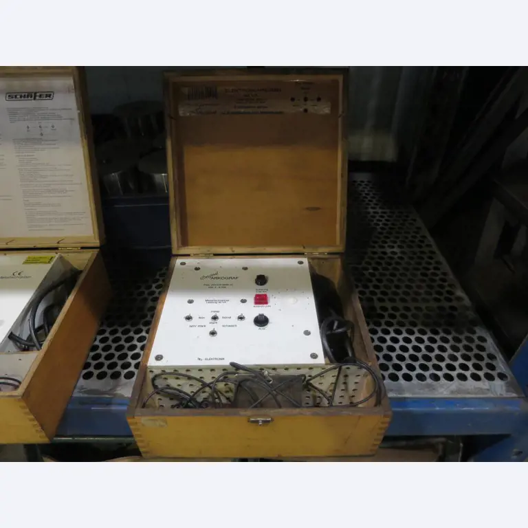 gepflegte Metallbearbeitungsmaschinen
-1