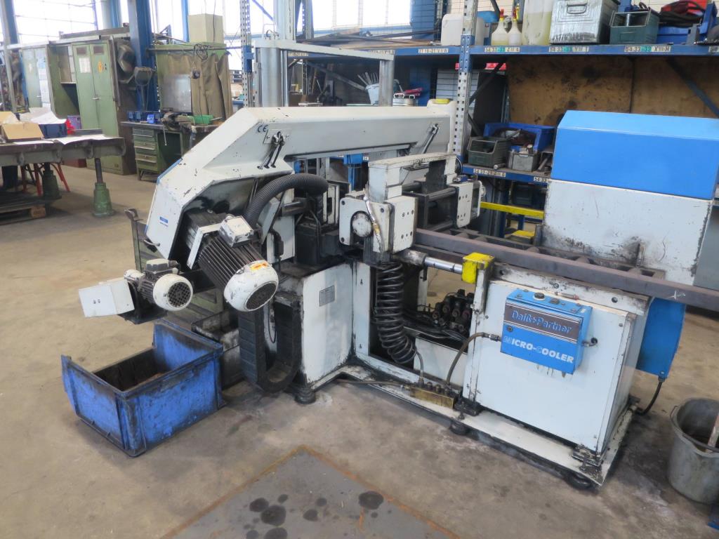 des machines à travailler le métal bien entretenues
-3