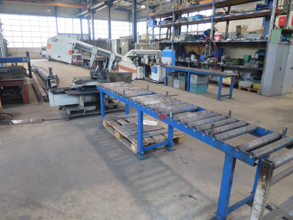 des machines à travailler le métal bien entretenues
-2