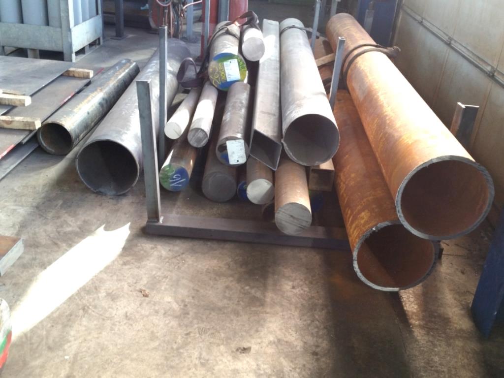 gepflegte Metallbearbeitungsmaschinen 
-5