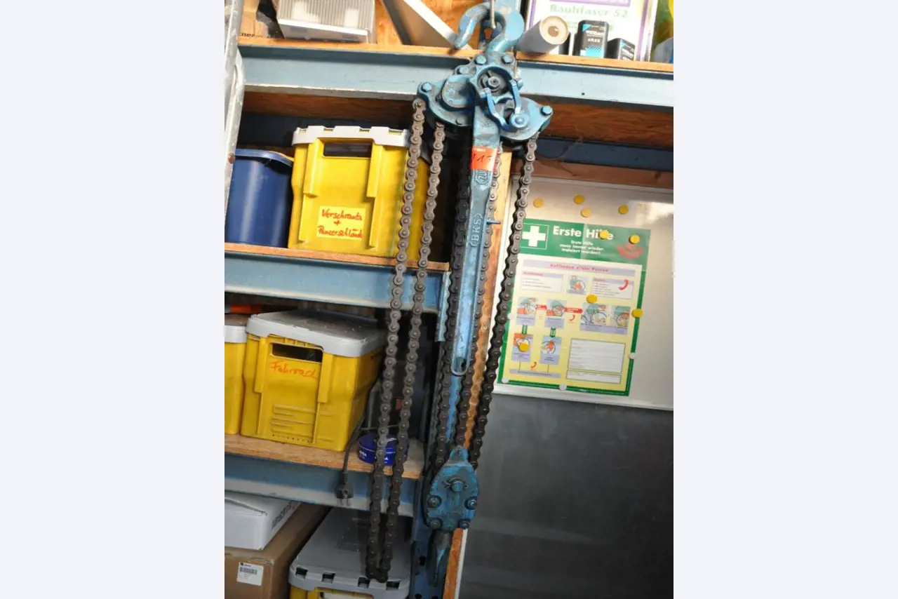 well maintained business and <br>workshop equipment-1
