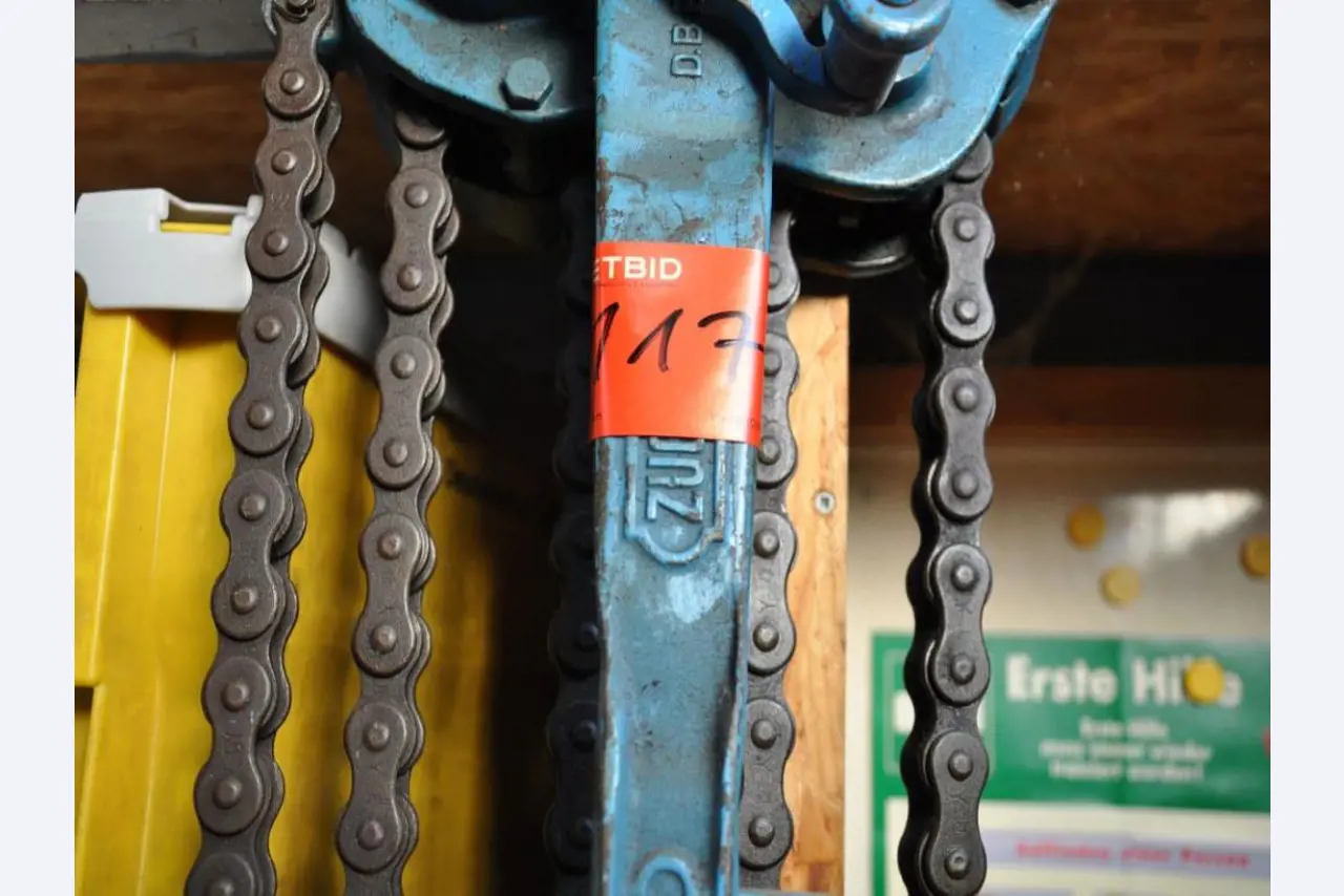 well maintained business and <br>workshop equipment-2