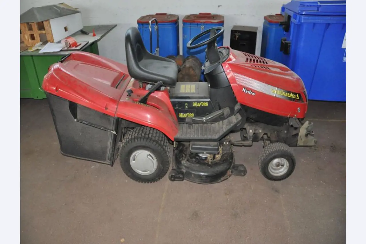 Goed onderhouden kantoor/winkel en werkplaatsuitrusting-1
