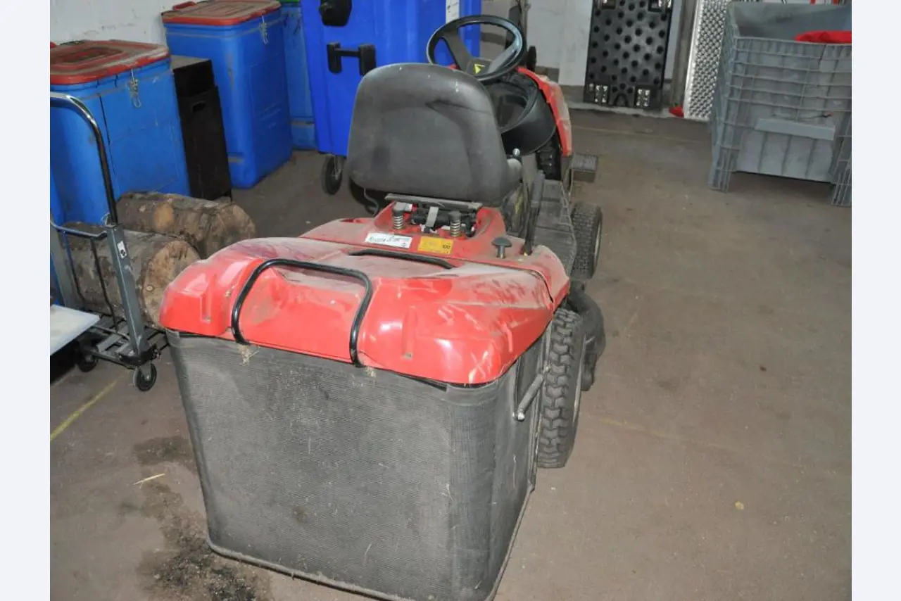 Goed onderhouden kantoor/winkel en werkplaatsuitrusting-2