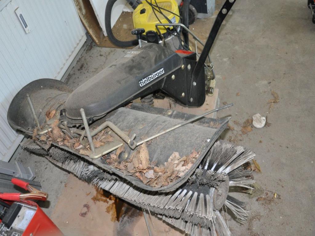 gepflegte Büro-/ Geschäfts- und<br>Werkstattausstattung -8