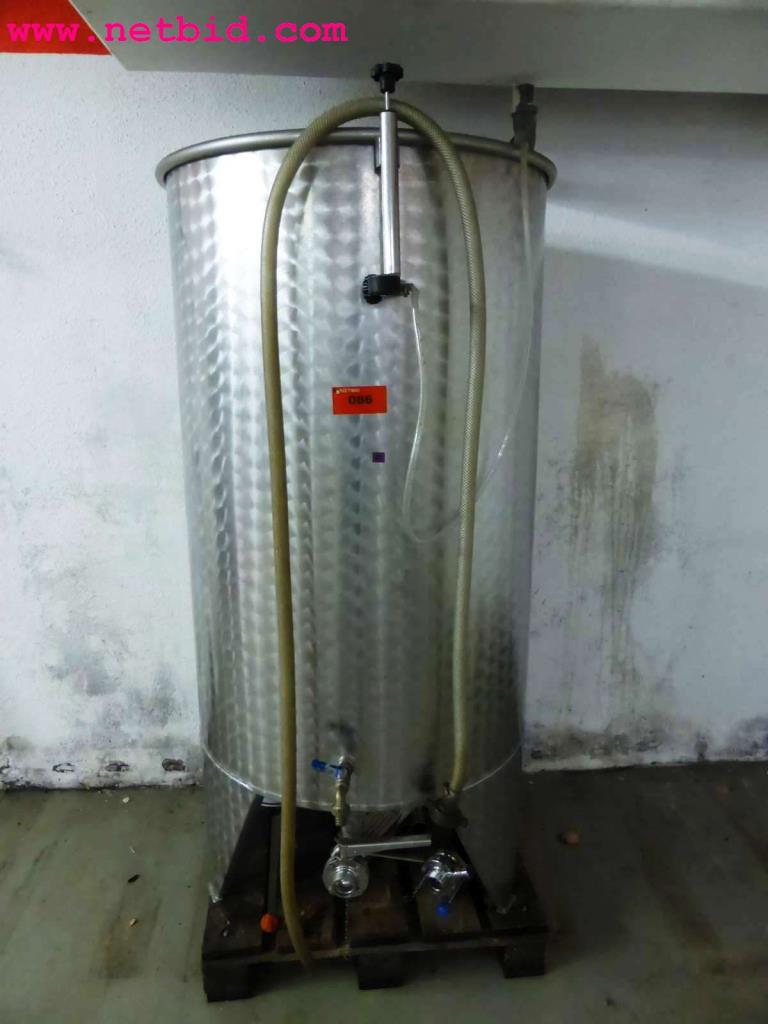 equipment of the winery-3