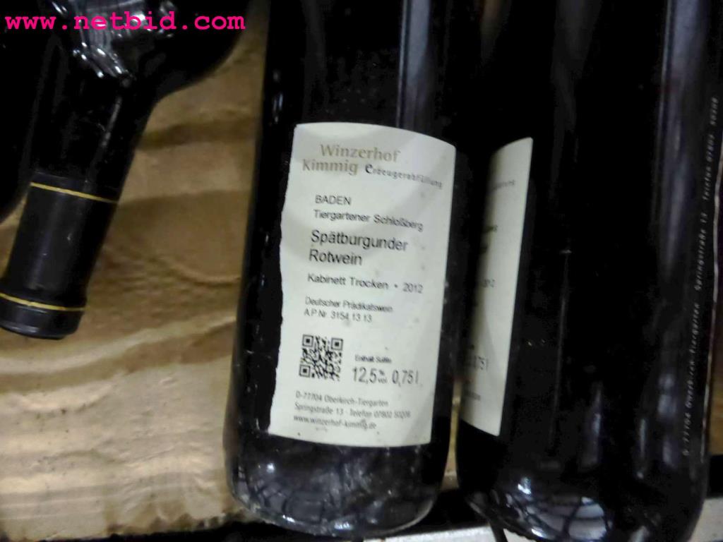 Betriebs- und Geschäftsausstattung eines Weinbaubetriebes mit Kellerei-1