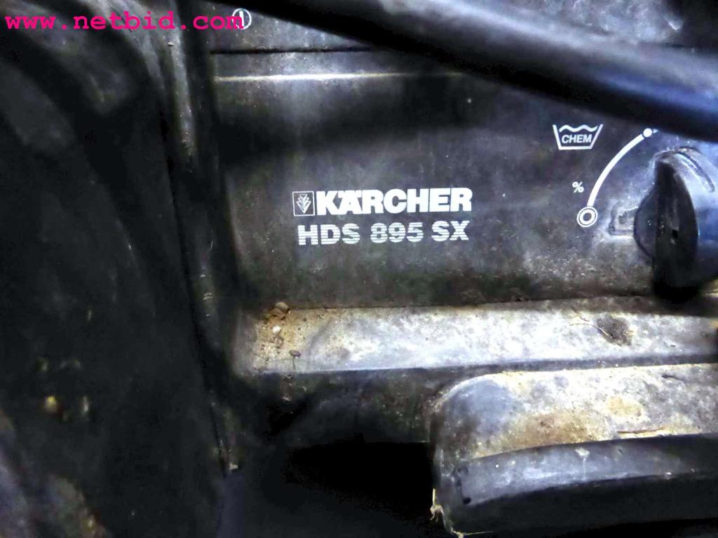 Equipamento de exploração e de escritório de uma empresa vitivinícola com adega-2