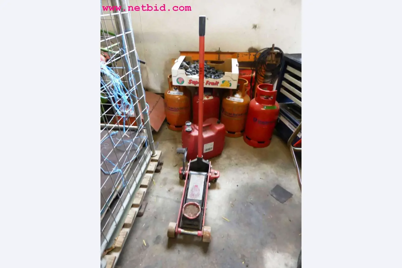 equipment of the winery-1