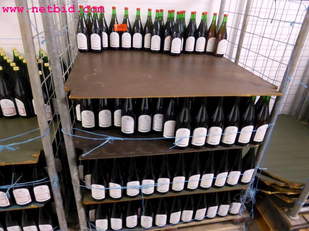 Betriebs- und Geschäftsausstattung eines Weinbaubetriebes mit Kellerei-1