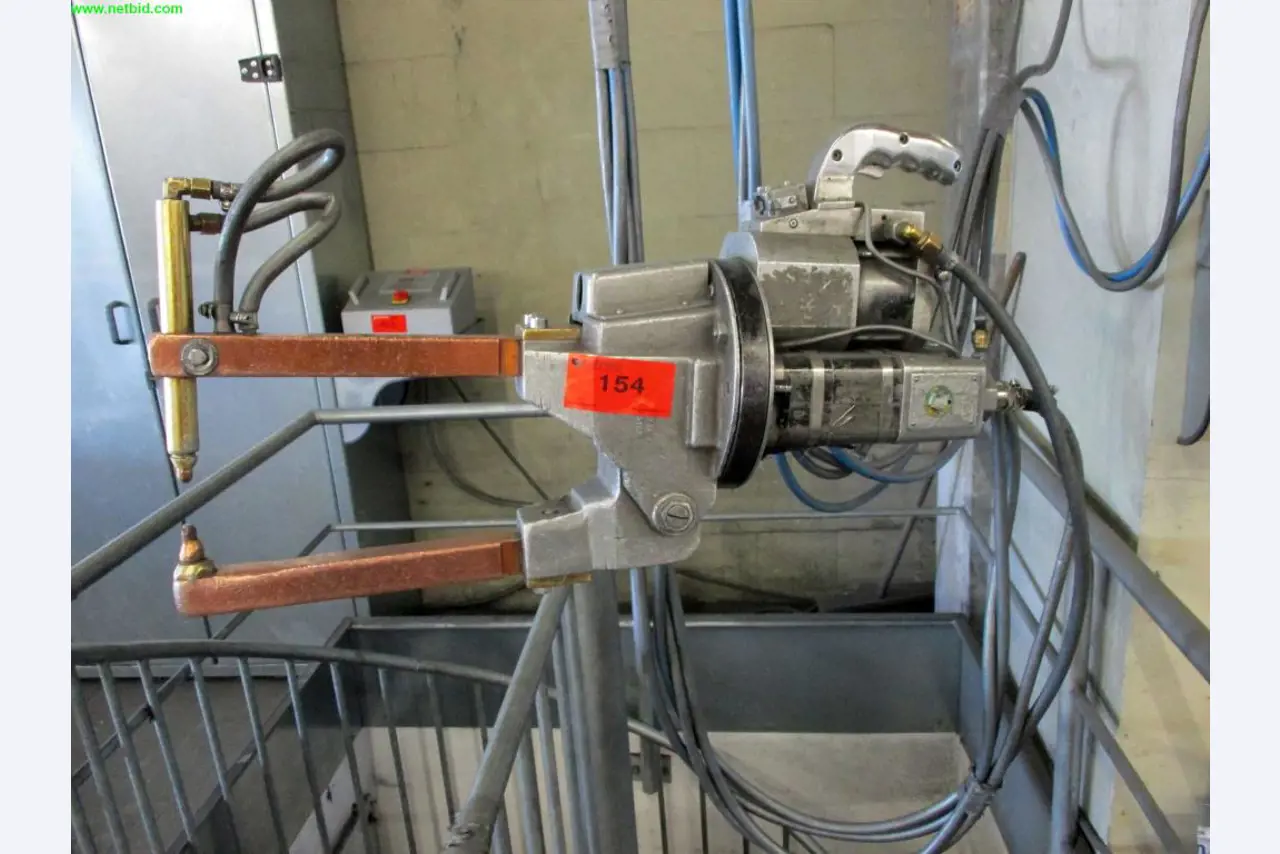 well-maintained machines for the production of air ducts and ventilation pipes<br>-1