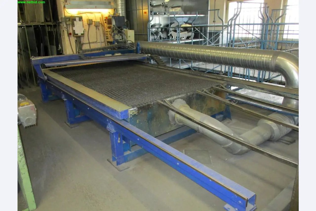 well-maintained machines for the production of air ducts and ventilation pipes<br>-1