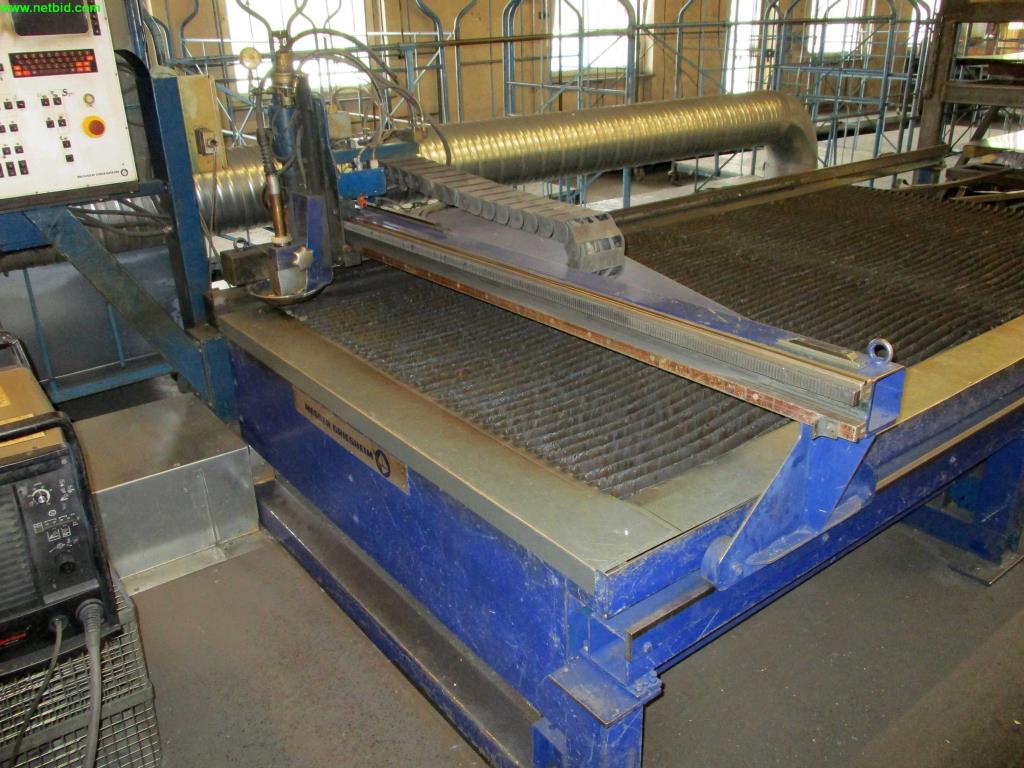 
well-maintained machines for the production of air ducts and ventilation pipes<br>-2