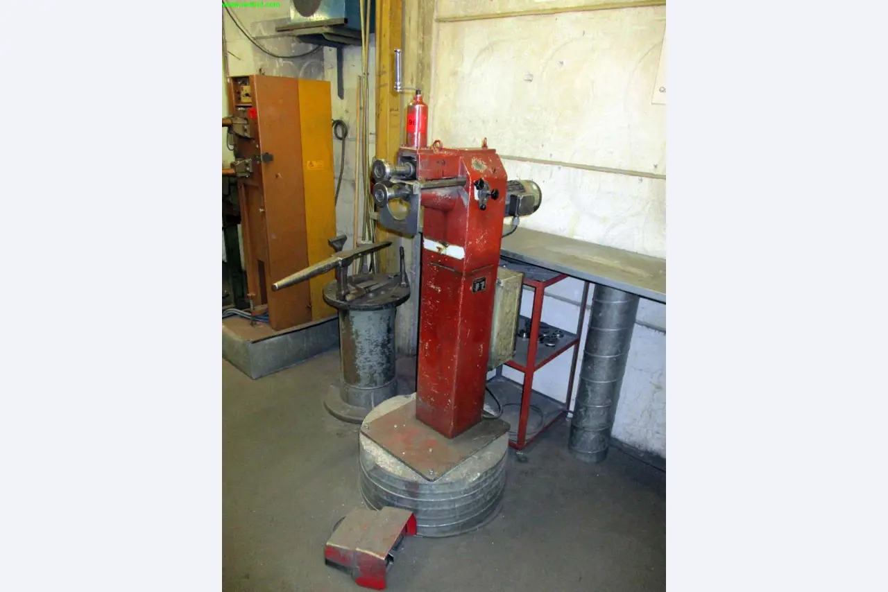 well-maintained machines for the production of air ducts and ventilation pipes<br>-1