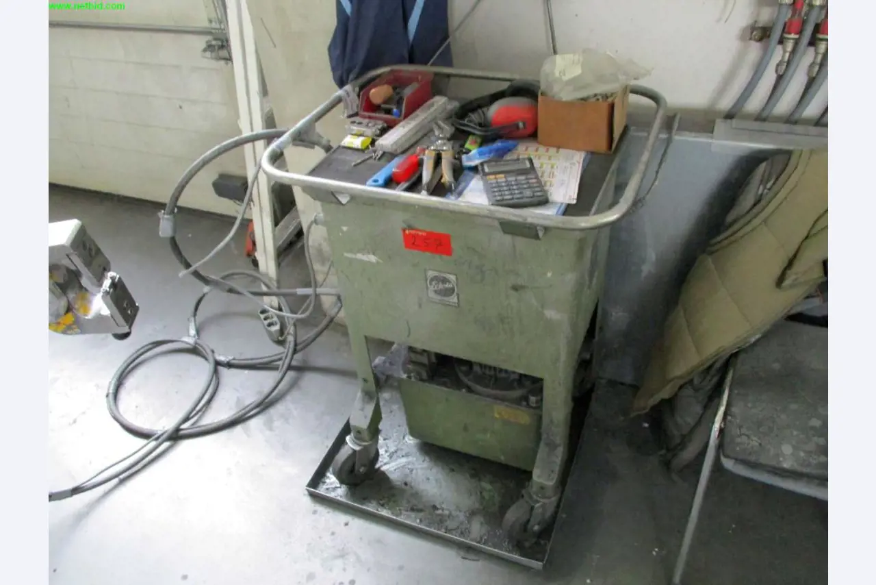 máquinas bem conservadas para a produção de<br> condutas de ar e tubos de ventilação<br>-1