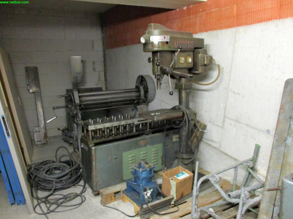 
machines entretenues pour la fabrication de<br>gaines d'air et de tuyaux de ventilation<br>.-1