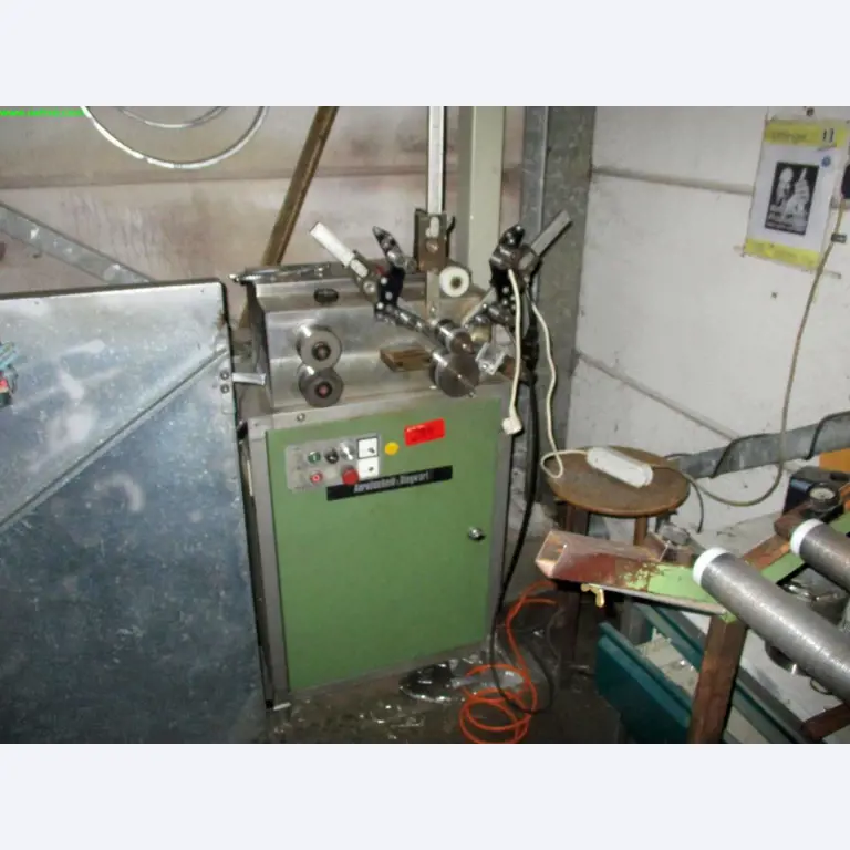 máquinas bem conservadas para a produção de<br> condutas de ar e tubos de ventilação<br>-1