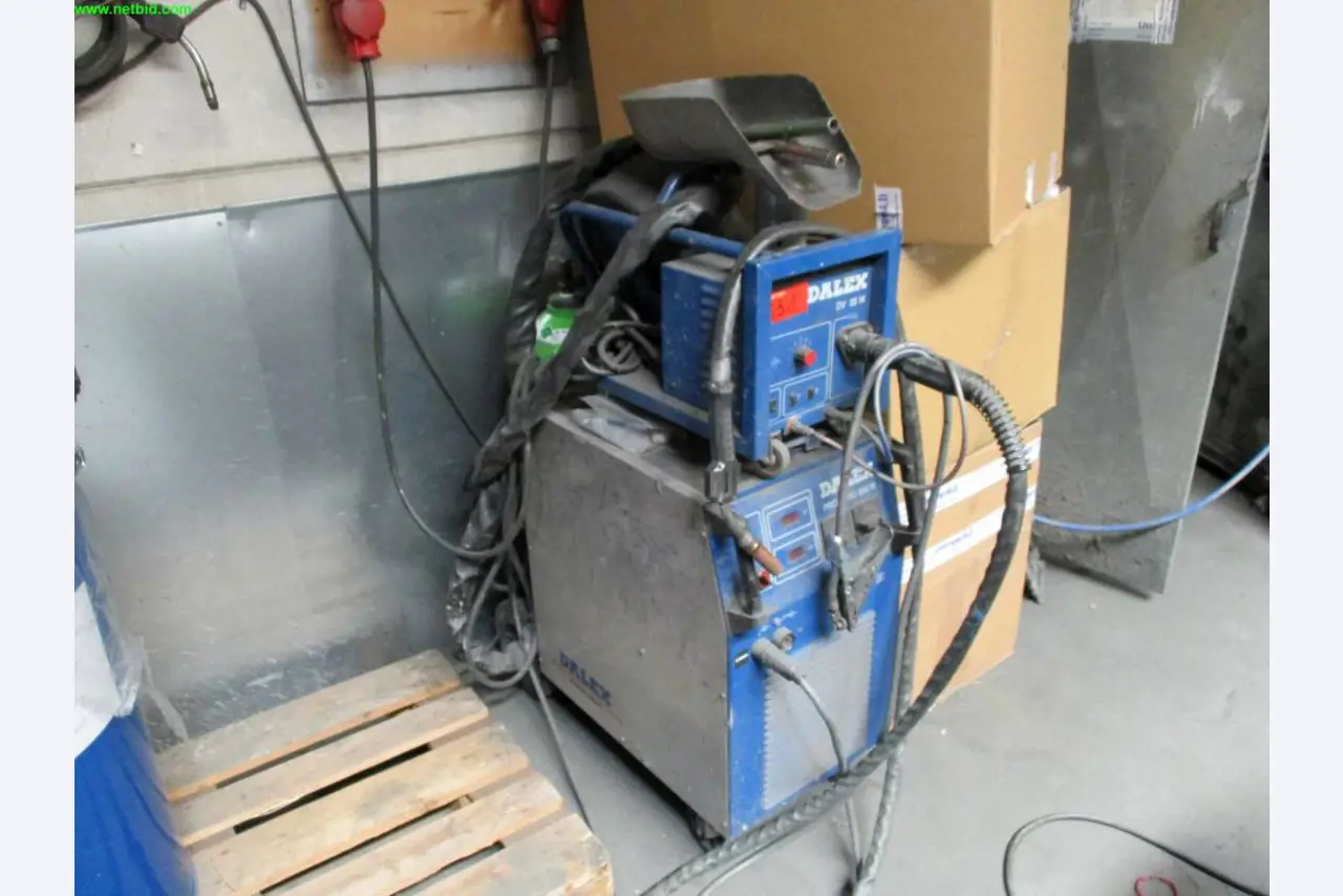máquinas bem conservadas para a produção de<br> condutas de ar e tubos de ventilação<br>-1