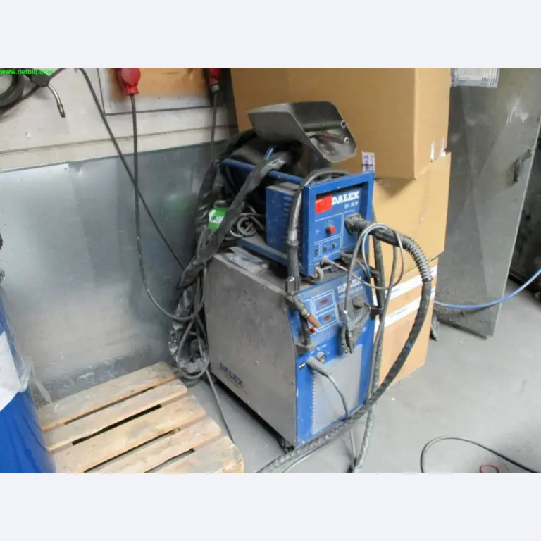 máquinas bem conservadas para a produção de<br> condutas de ar e tubos de ventilação<br>-1