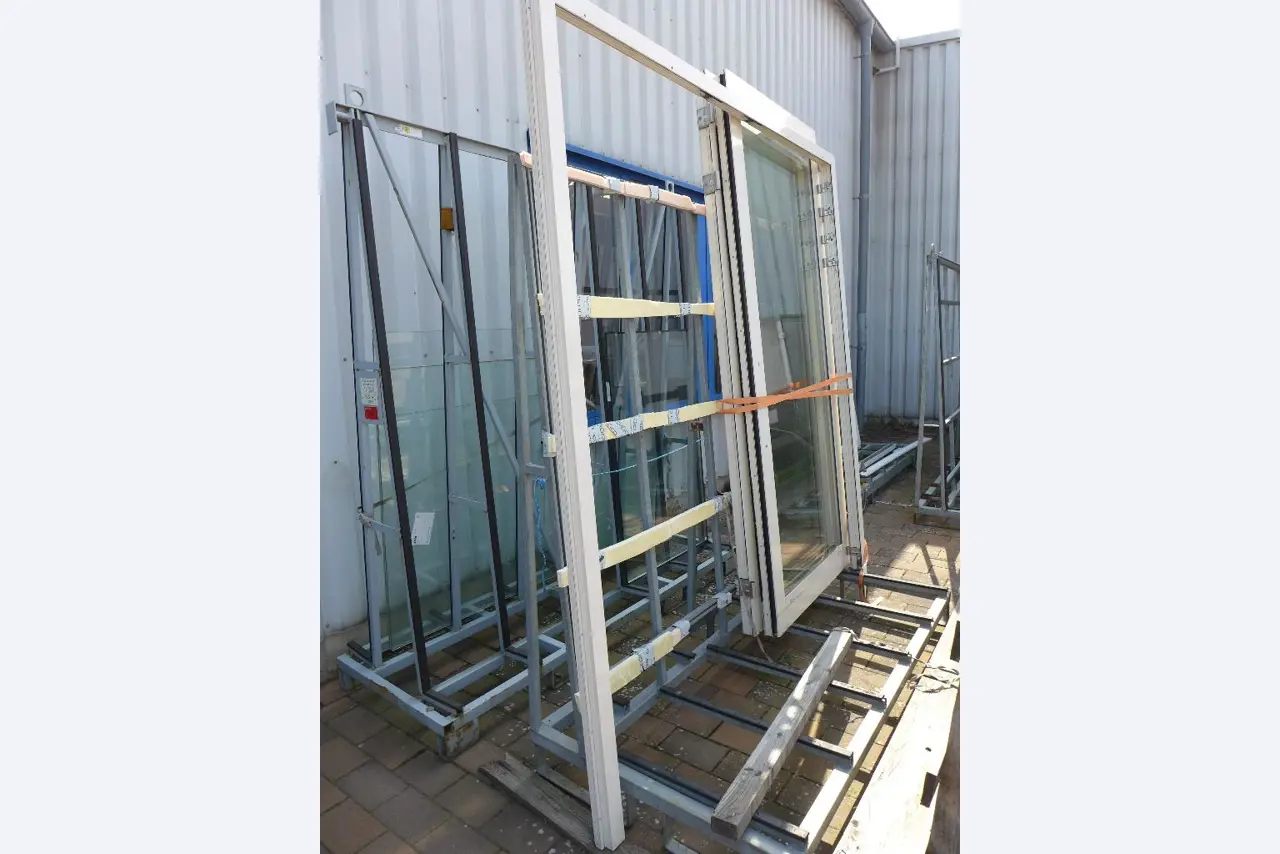 gepflegte Glasbearbeitungsmaschinen-2