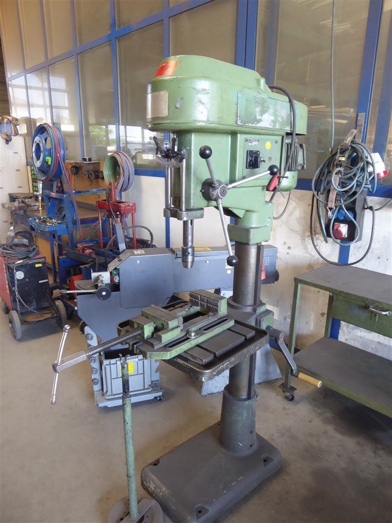 Equipamento operacional e comercial no domínio da construção em aço e metal, tecnologia de soldadura<br>-2