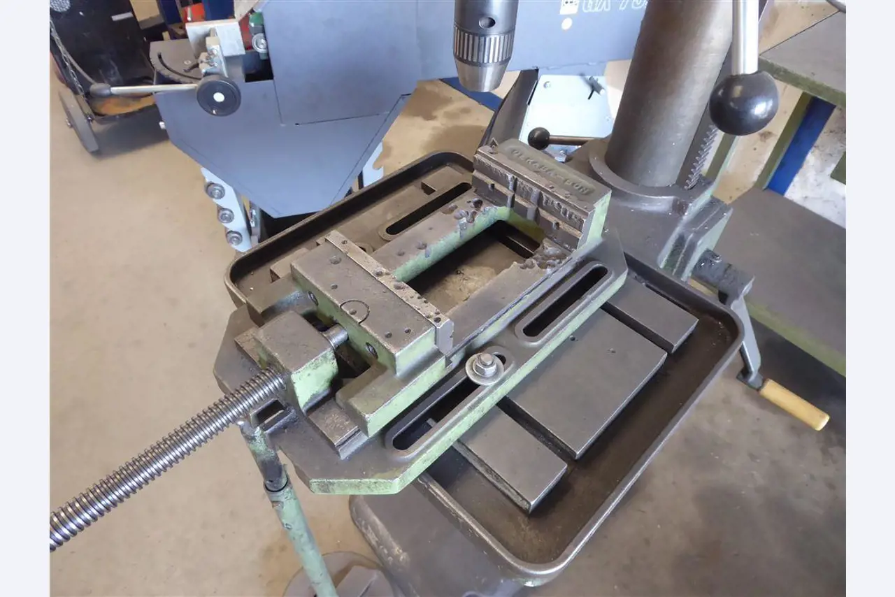 Equipamento operacional e comercial no domínio da construção em aço e metal, tecnologia de soldadura<br>-4