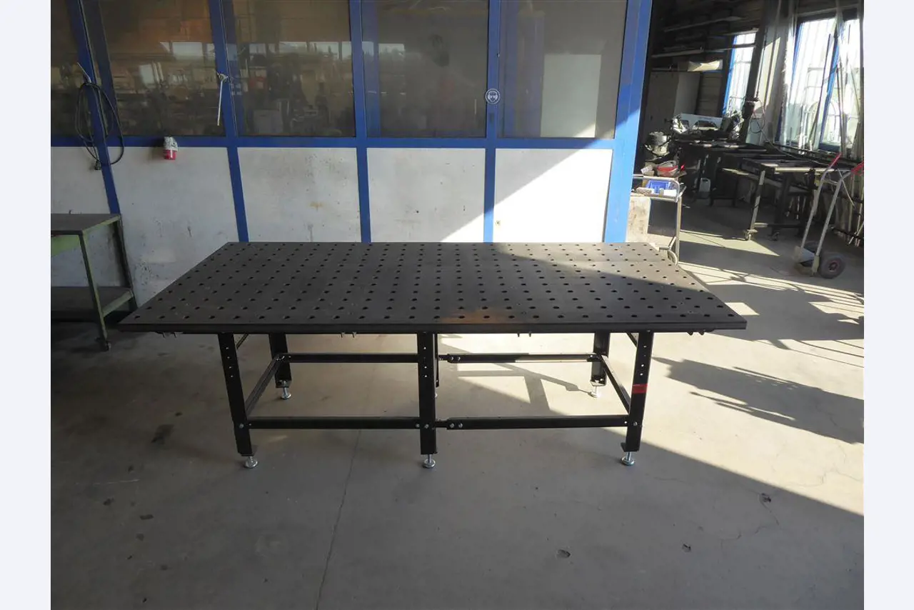 Equipamento operacional e comercial no domínio da construção em aço e metal, tecnologia de soldadura<br>-1