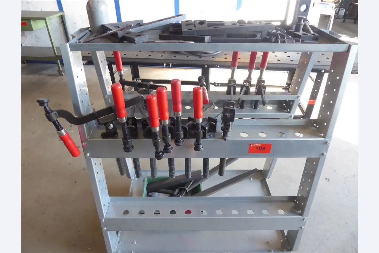 Equipamento operacional e comercial no domínio da construção em aço e metal, tecnologia de soldadura<br>-2