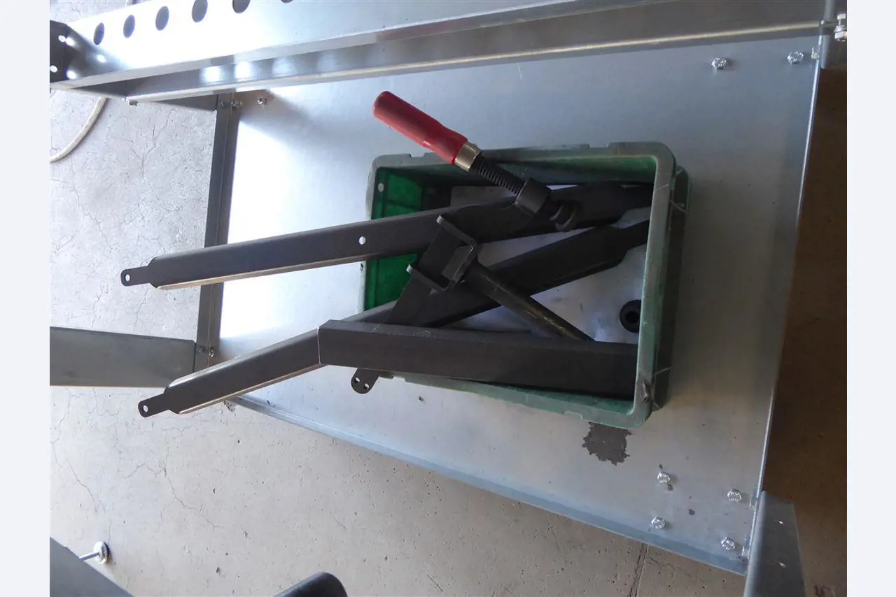 Equipamento operacional e comercial no domínio da construção em aço e metal, tecnologia de soldadura<br>-4