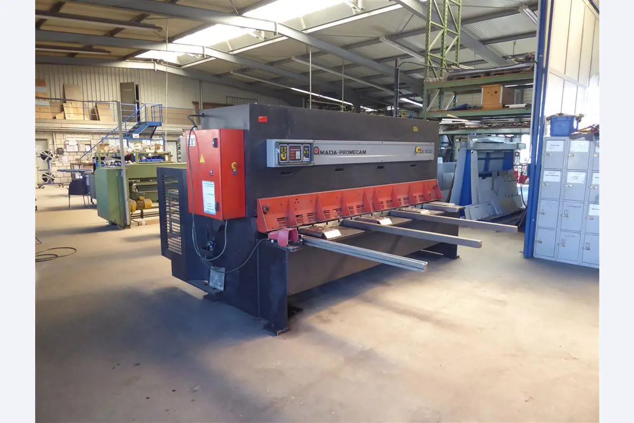 Equipamento operacional e comercial no domínio da construção em aço e metal, tecnologia de soldadura<br>-2