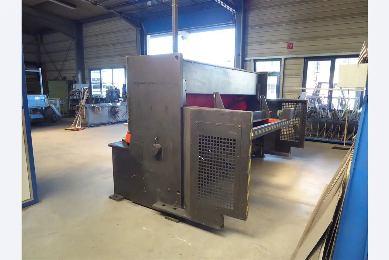 Equipamento operacional e comercial no domínio da construção em aço e metal, tecnologia de soldadura<br>-4