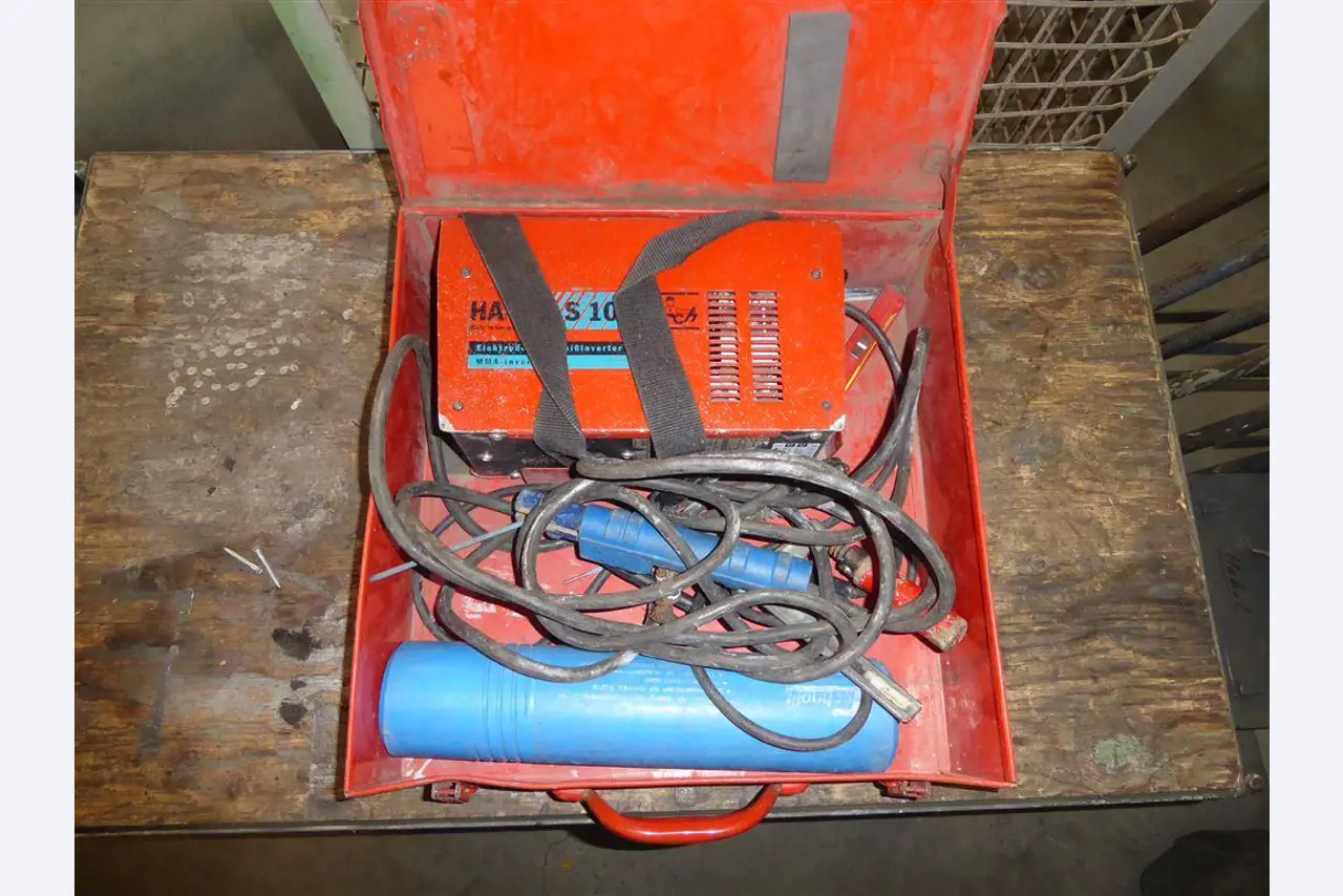 Betriebs- und Geschäftsausstattung aus dem Bereich Stahl- und Metallbau, Schweißtechnik<br>-1