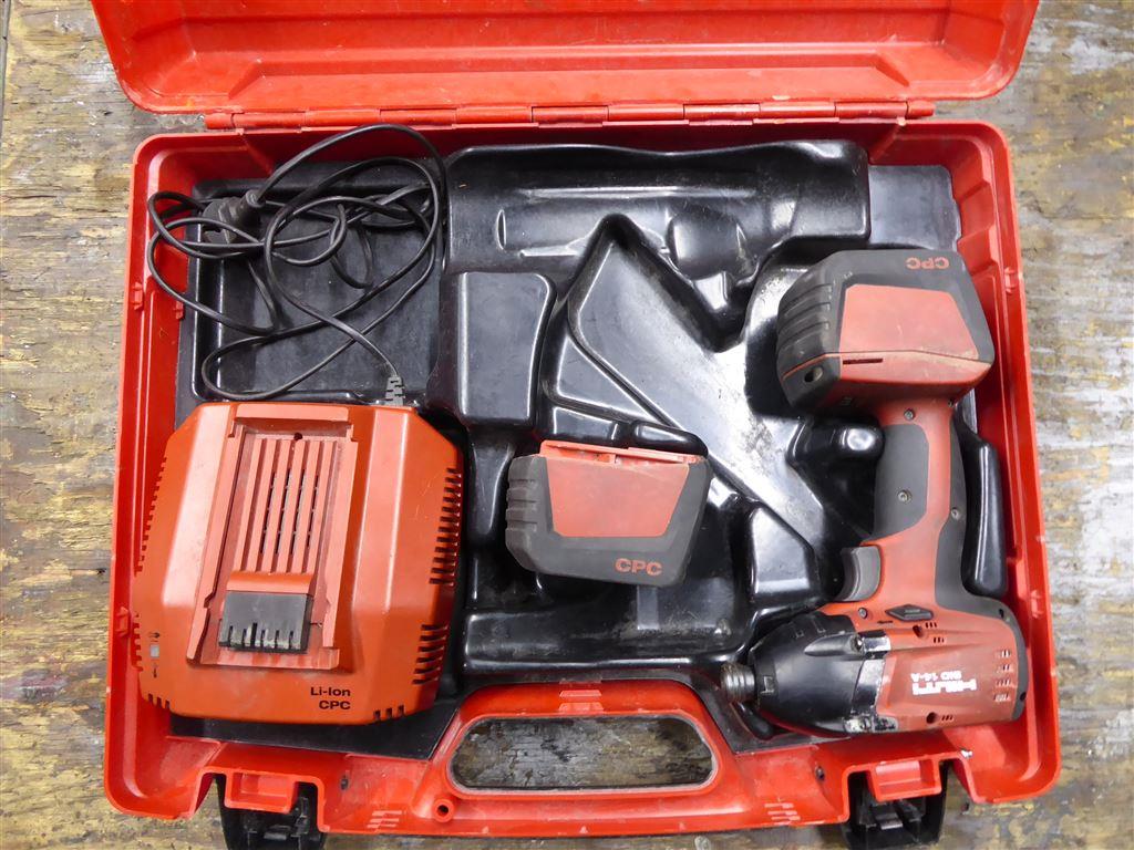 factory and office equipment from the steel and metal construction sector, welding technology<br>-1