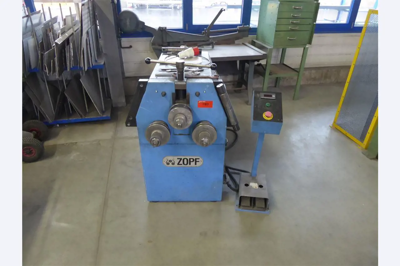 Equipamento operacional e comercial no domínio da construção em aço e metal, tecnologia de soldadura<br>-1