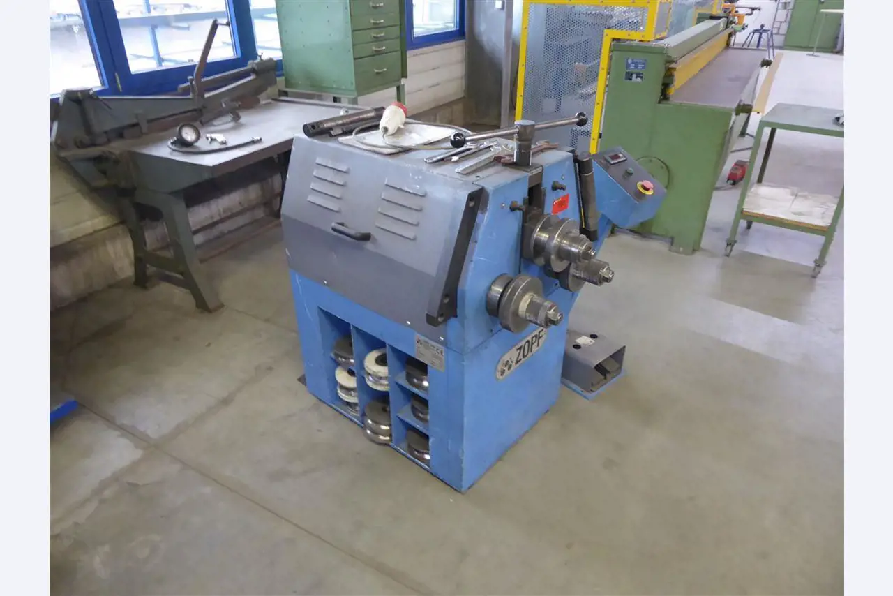 Equipamento operacional e comercial no domínio da construção em aço e metal, tecnologia de soldadura<br>-2