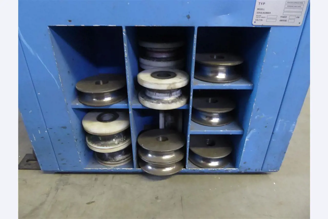 Equipamento operacional e comercial no domínio da construção em aço e metal, tecnologia de soldadura<br>-4