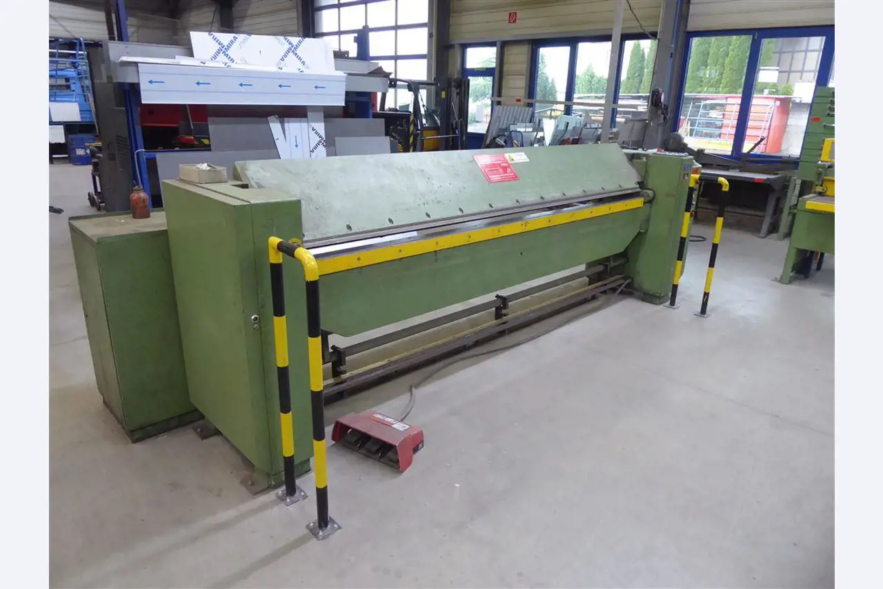 Equipamento operacional e comercial no domínio da construção em aço e metal, tecnologia de soldadura<br>-3