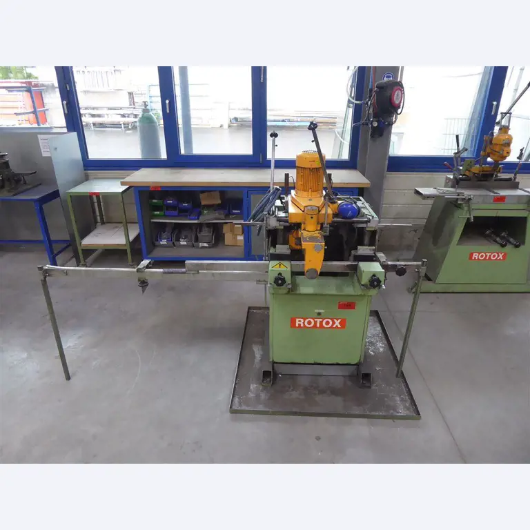 Equipamento operacional e comercial no domínio da construção em aço e metal, tecnologia de soldadura<br>-1