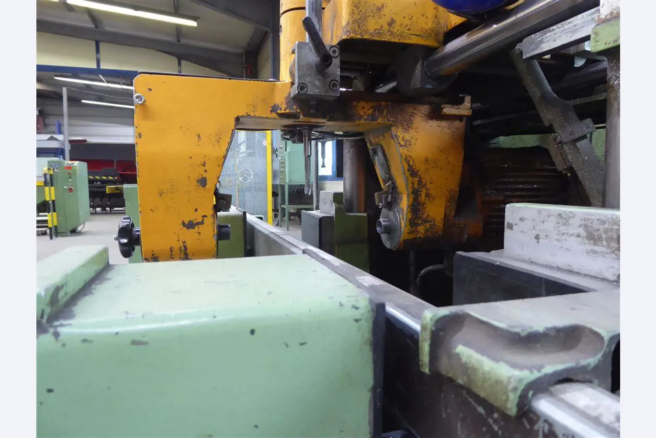 Equipamento operacional e comercial no domínio da construção em aço e metal, tecnologia de soldadura<br>-3