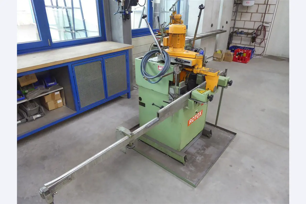 Equipamento operacional e comercial no domínio da construção em aço e metal, tecnologia de soldadura<br>-4