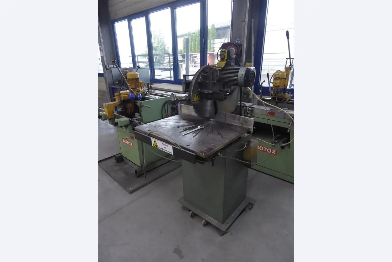 Equipamento operacional e comercial no domínio da construção em aço e metal, tecnologia de soldadura<br>-1