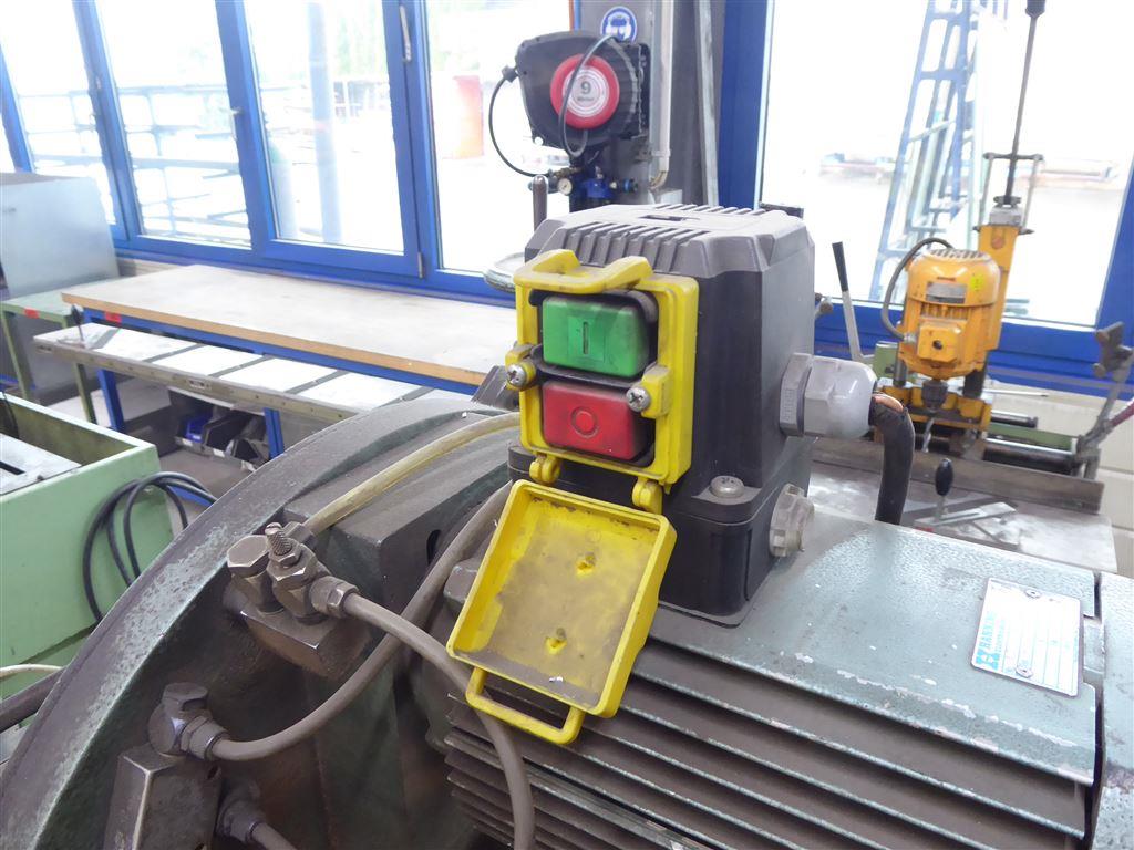 Equipamento operacional e comercial no domínio da construção em aço e metal, tecnologia de soldadura<br>-3