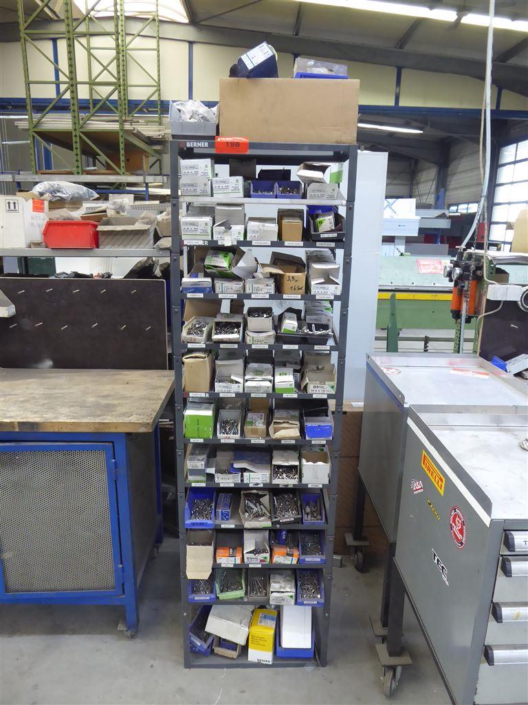 Equipement d'entreprise et de commerce dans le domaine de la construction métallique et de la soudure<br>.-1