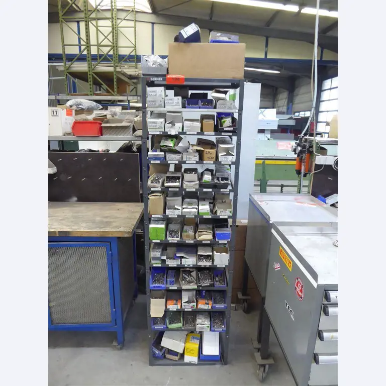 Equipement d'entreprise et de commerce dans le domaine de la construction métallique et de la soudure<br>.-1